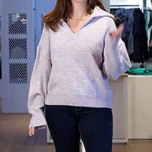 TOPSHOP Light Purple Sweater
V-Neck
Johnny collar 
SIZE SMALL